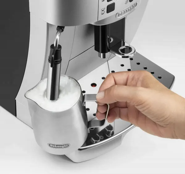 Кофемашина Delonghi Magnifica S ECAM21.1