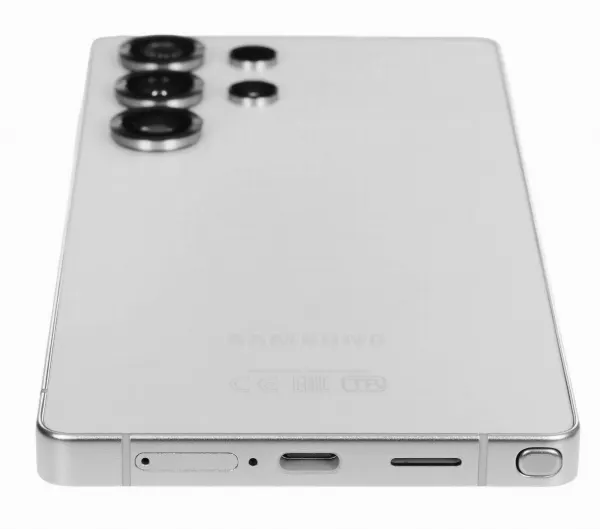 Смартфон Samsung Galaxy S25 Ultra 12/256