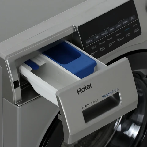 Стиральная машина Haier HW60-BP12959ASE Silver инвертор, 6кг, 39.4см, черн. люк, сенс. дисплей 