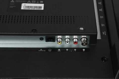 Телевизор BQ 43FS38B 